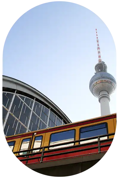 S-Bahn am Berliner Fernsehturm