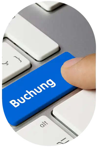 Tastatur mit Taste "Buchung"