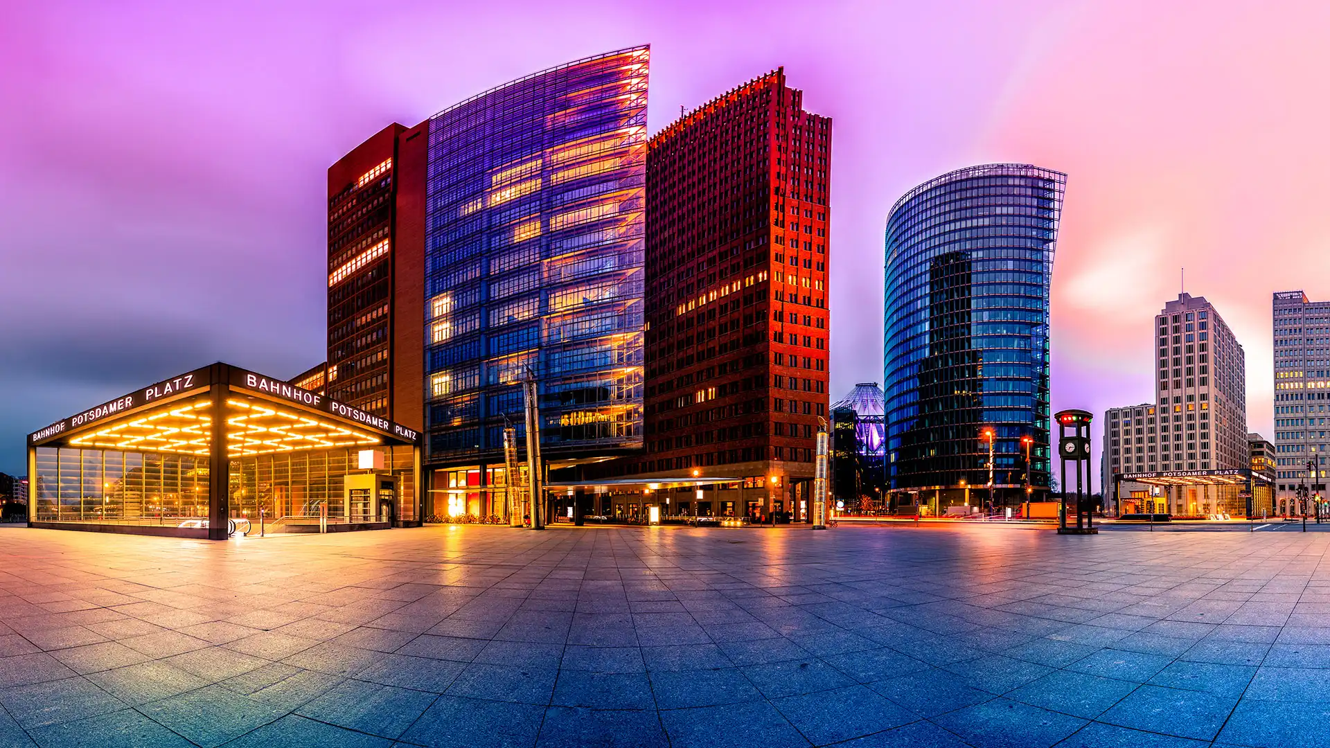 Nächtliche Beleuchtung am Potsdamer Platz